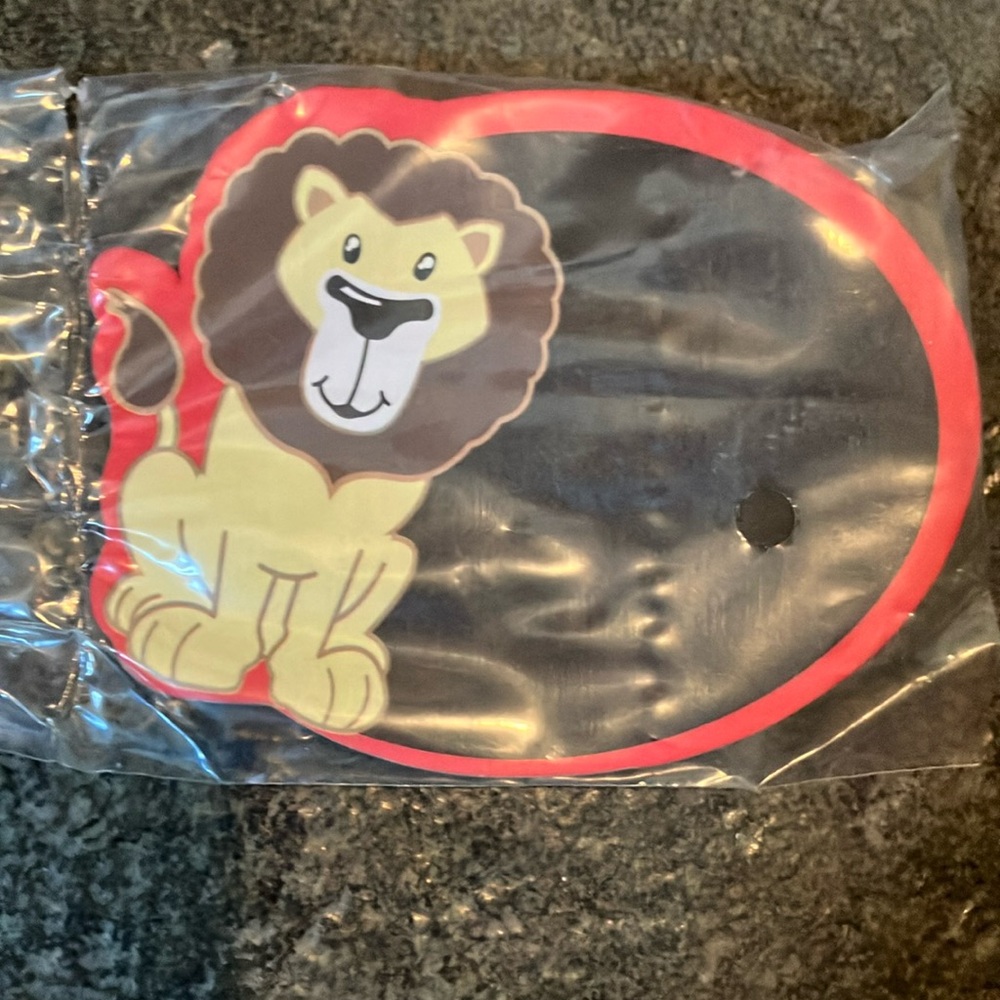 🚒 Lion Magnetic Chalkboard Set